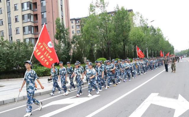 听着不短, 在他们的青, 好像也被吹