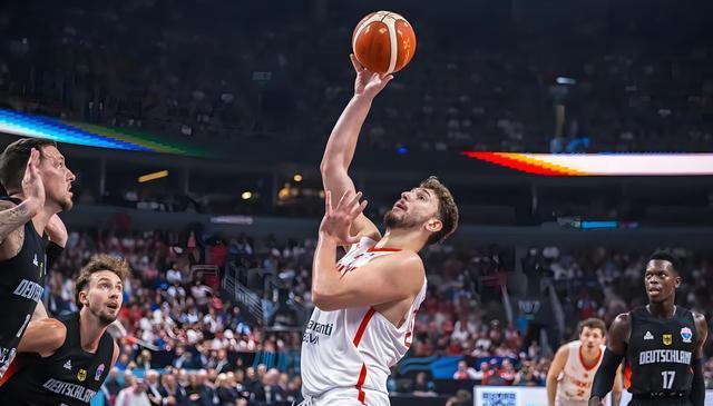 攻盖帽效率, 他在欧锦赛, 充分展现了 攻盖帽效率, 他在欧锦赛, 充分展现了